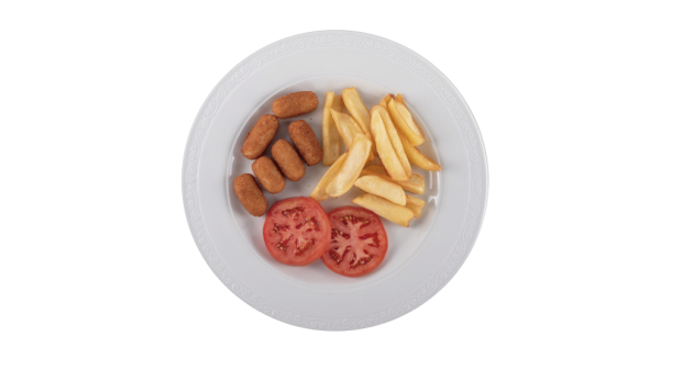 croquetas con papas fritas