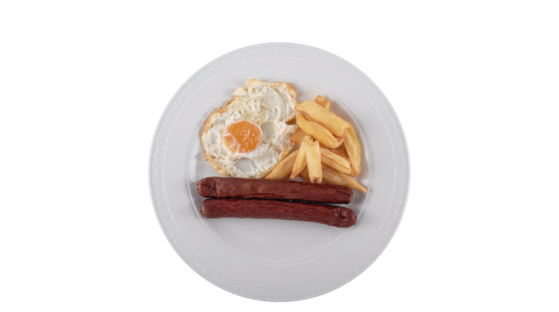 salchicha huevos y papas fritas
